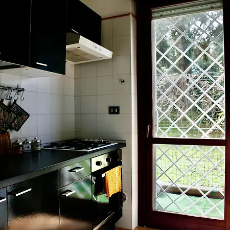 4 Four: Relaxing-green-cosy-warm Vitinia